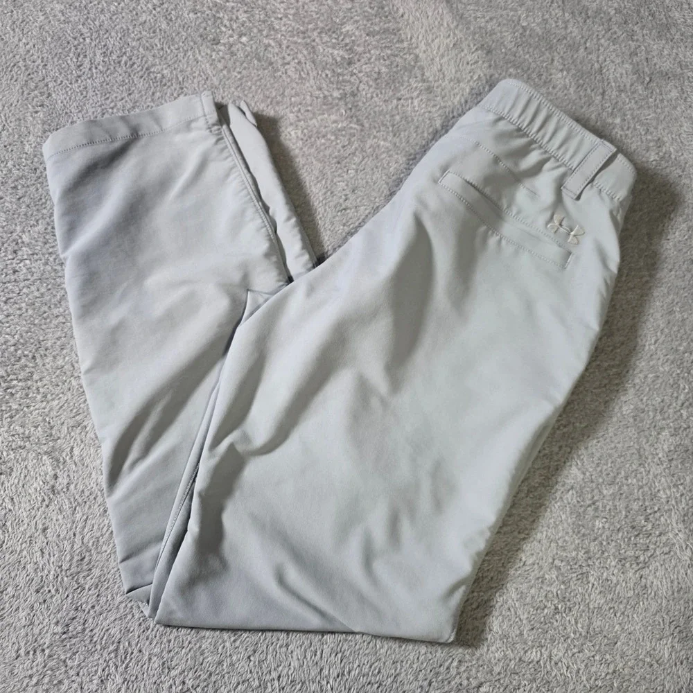 Under Armour Mens 32x32 Golf Pants Gray Loose Fit Performance Flat Front Trouser